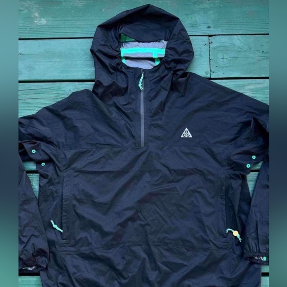 NIKE ACG ADV TRAIL-SNACKS
STORM-FIT BLACK HOODIE (NWT)